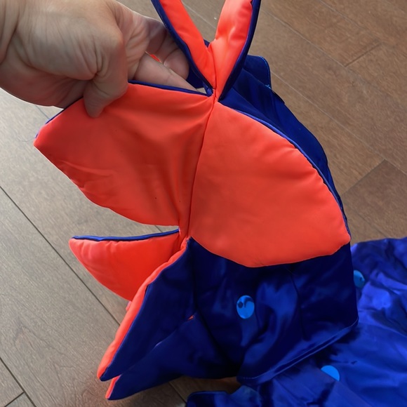 Dinosaur Costume - Picture 4 of 10